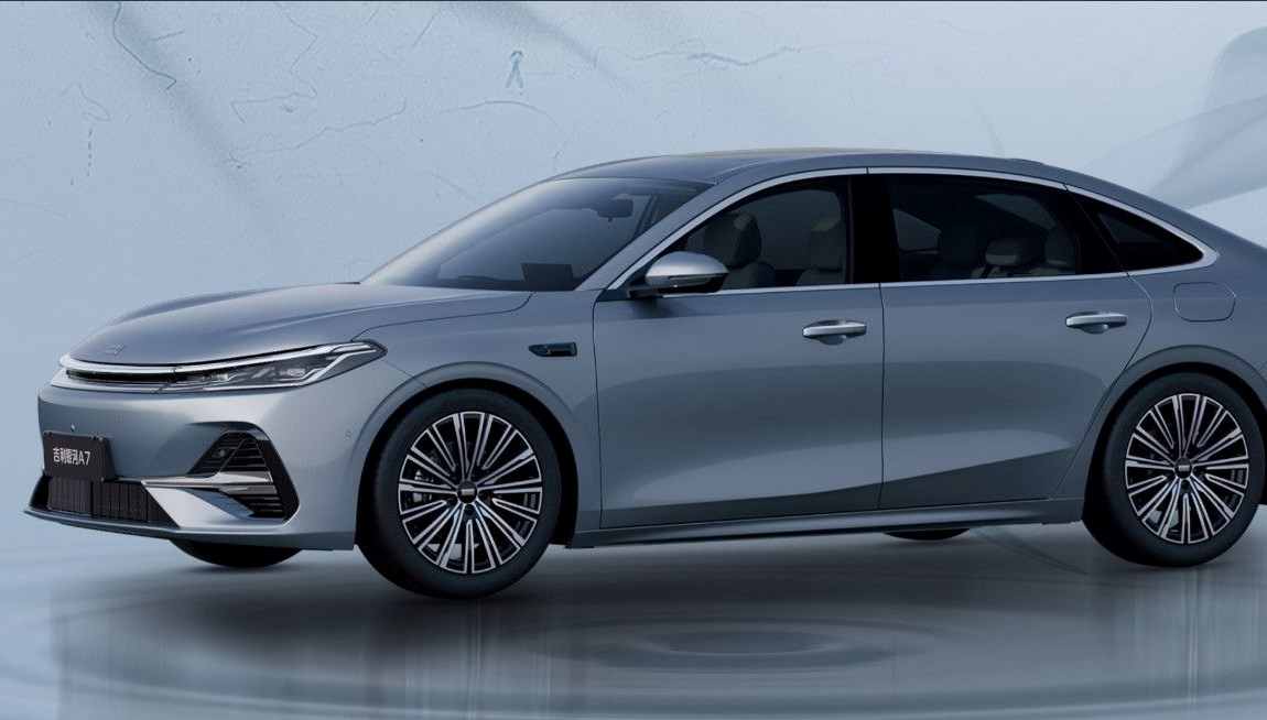 Geely, BYD'ye meydan okuyor: 507 bin liraya alıcı buluyor!