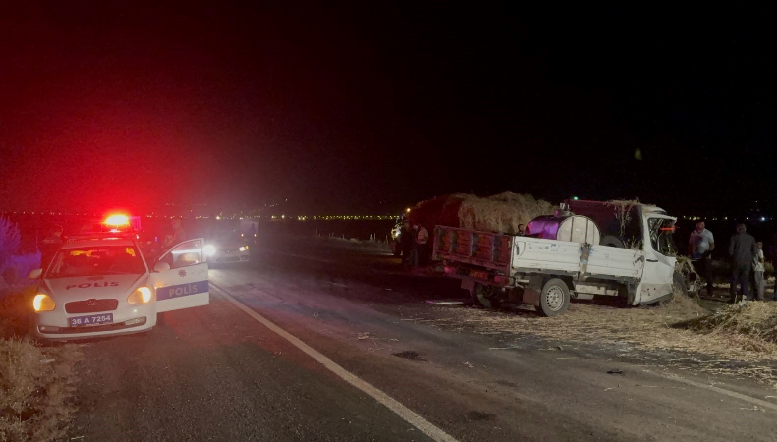 Kars'ta Trafik Kazası: Bir Can Gitti, Üç Kişi Yaralandı