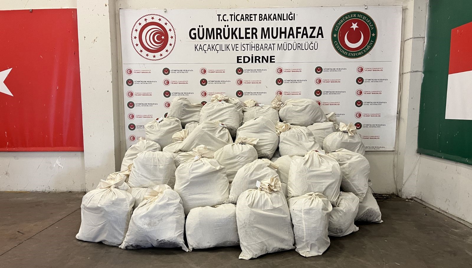 Kapıkule'de Rekor: Kilolarca Esrar Operasyonu Gerçekleşti!