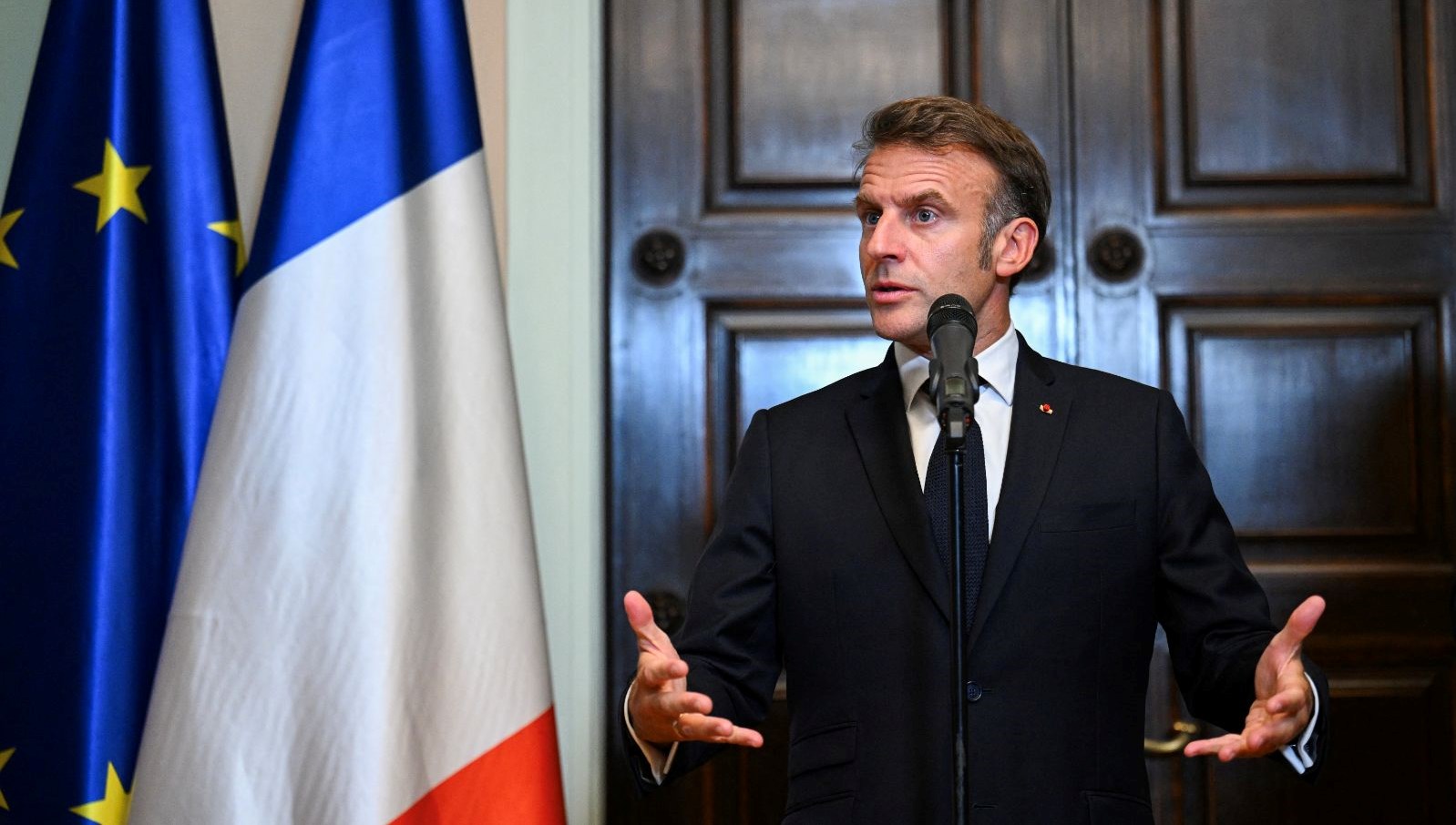 Macron’dan işgal girişimine şiddetli yanıt: 