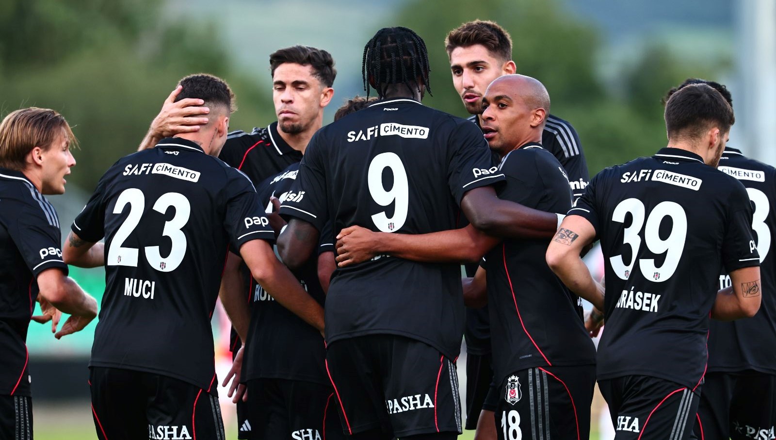 Beşiktaş, St. Patrick's Mücadelesine Hazır: İlk 11'de Beklenmedik İsimler!