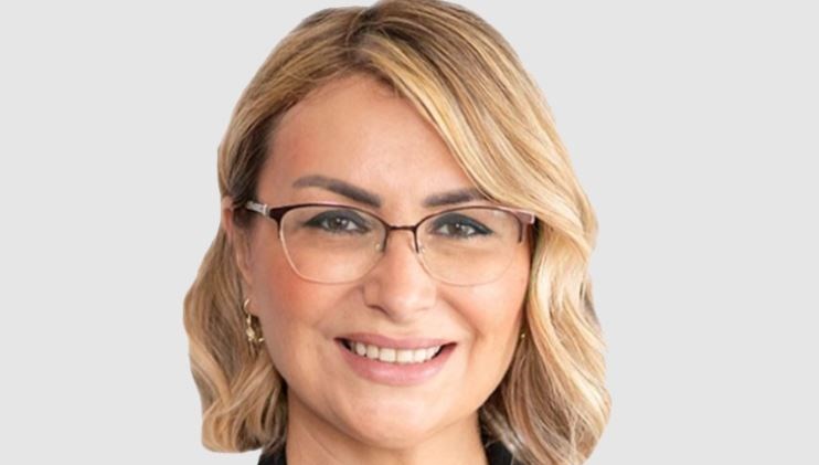 Yalova Altınova’nın Belediye Başkanı Yasemin Fazlaca: Kimdir ve Nereden Geliyor?