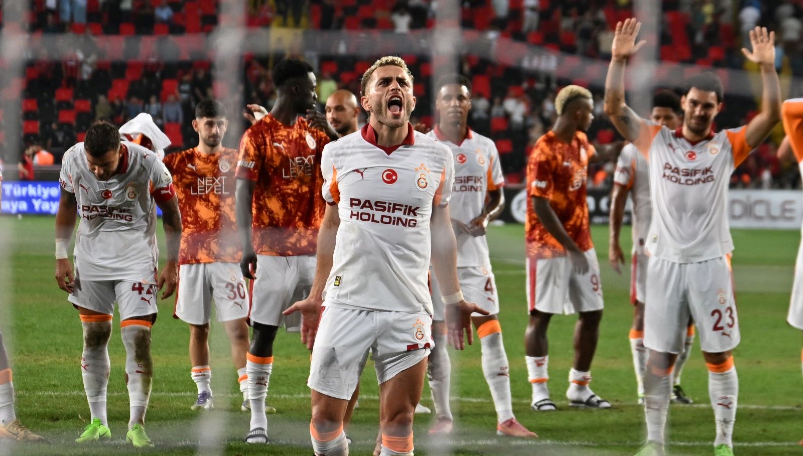 Galatasaray, Karagümrük'e Karşı İkide İki Yapmanın Peşinde: Tahmini Kadro Belli Oldu!