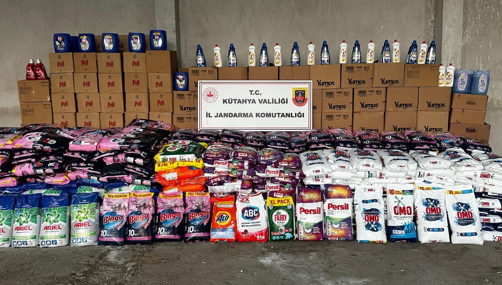 Kütahya'da 7 Ton Sahte Deterjan Şoku: Evde Gizli Stok!