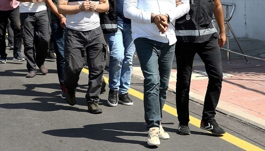 Suç şebekelerine büyük darbe: Beş ilde avukatların da aralarında bulunduğu 14 kişi için gözaltı kararı!