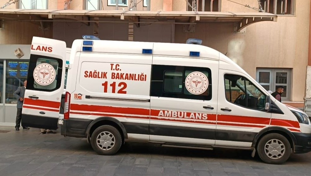 Düğün Seyahatinde Talihsiz Kaza: Minibüs Devrildi!