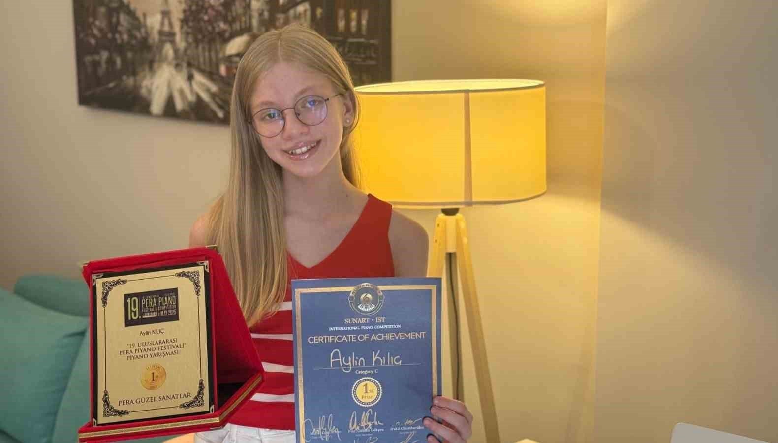 9 Yaşındaki Ayşe Kılıç'tan Rekor: Uluslararası Lise Diploması Kazandı!