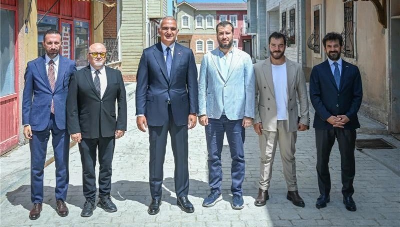 Türk Dizileri Dünya Çapında Fenomen: 1 Milyardan Fazla İzleyiciyle 170 Ülkeye Ulaşıyor!