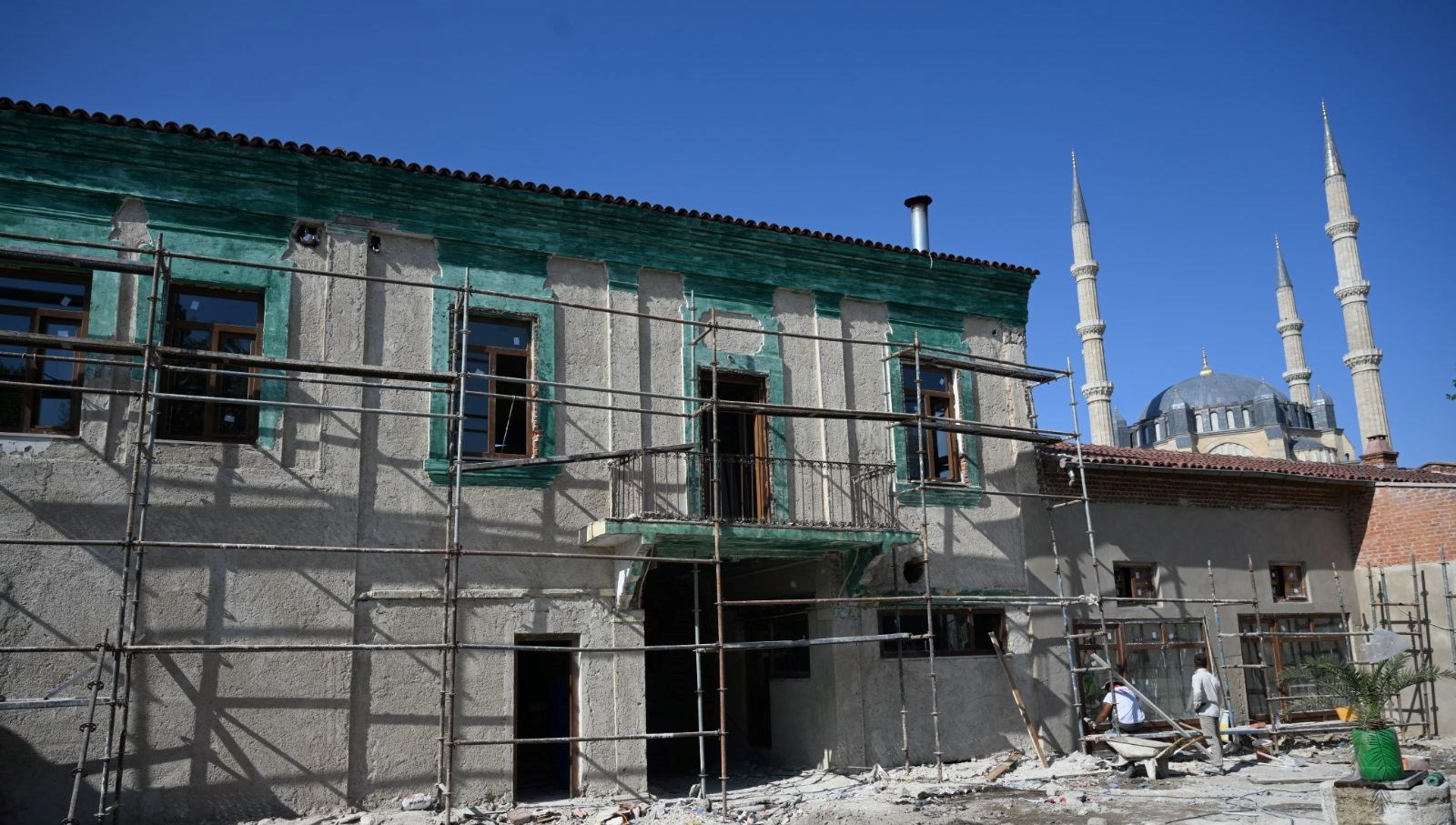 Tarihi Mekanlar Yeniden Doğuyor: Havlucular Hanı ve Mezit Bey Hamamı'nda Restorasyon Devam Ediyor!