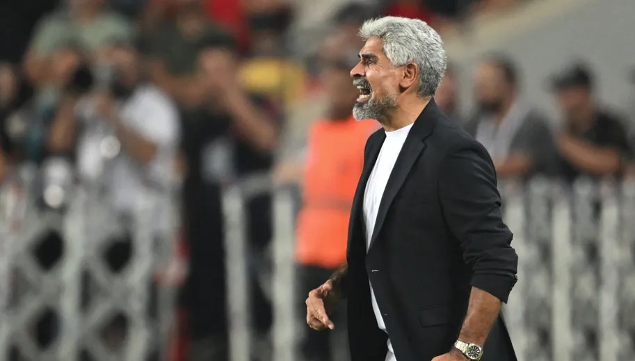 Süper Lig'de Çalkantılı Başlangıç: İkinci Haftada Teknik Direktör Değişimi!