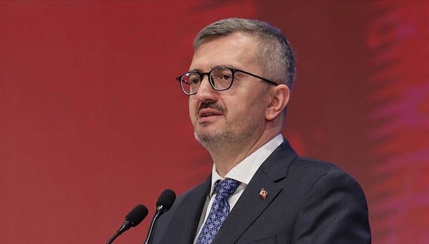 Burhanettin Duran: Özel'in Hakaret Diline Son Vermesi Zorunlu!