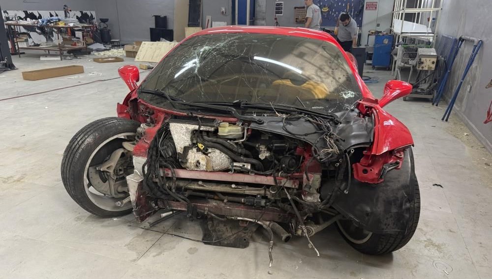 Kaza Kurbanı Ferrari Yeni Sahibini Buldu: Futbolcu Rekor Fiyat Ödedi!