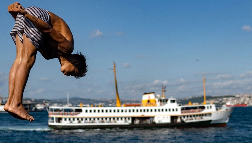 Sıcak Havalar Tekrar Kapıda! Yarını 40 Derece ile Karşılayacağız!