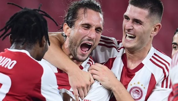 Yusuf Yazıcı Yunanistan'da Parlıyor: Uzatmada Takımının Umudu Oldu ve Sakatlıktan Golle Döndü!