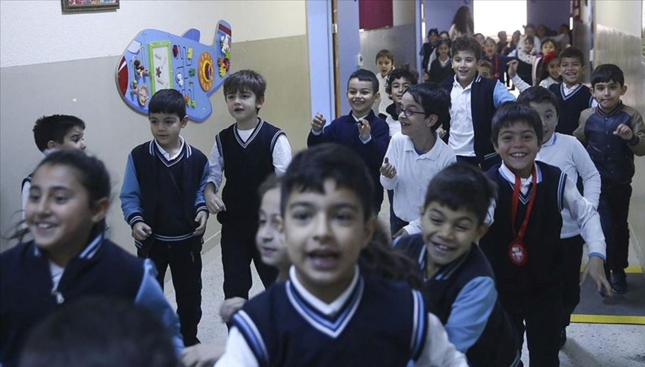2025 Okul Yılı Başlangıcı: MEB, İlk Ders Zilinin Çalacağı Tarihi Açıkladı!