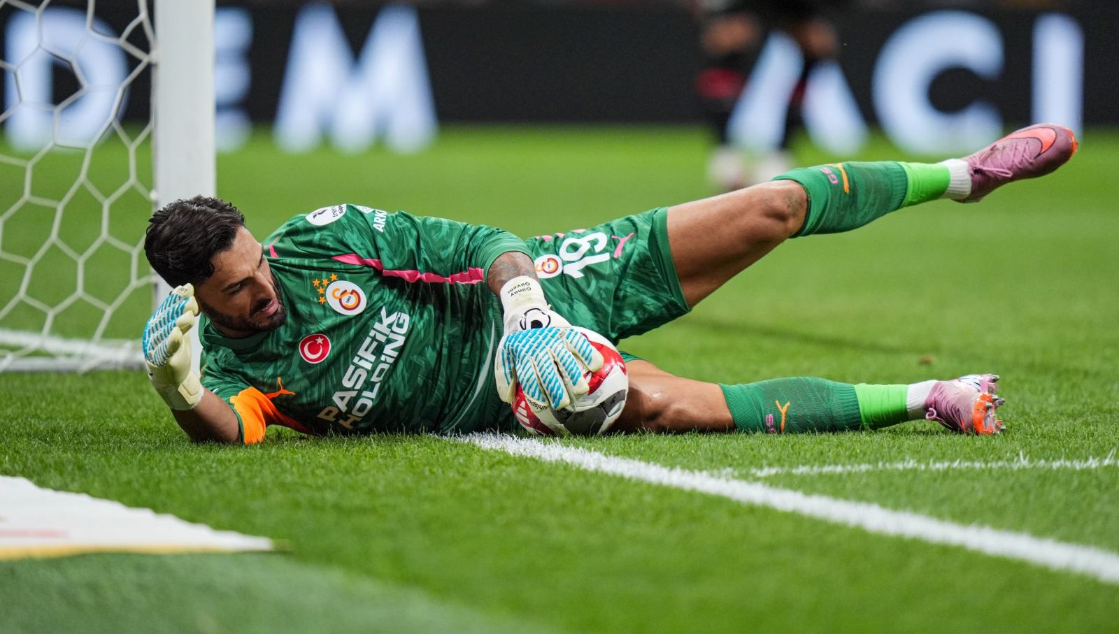 Günay Güvenç: Muslera'nın Yerini Dolgun Bir Güvenle Alıyor!