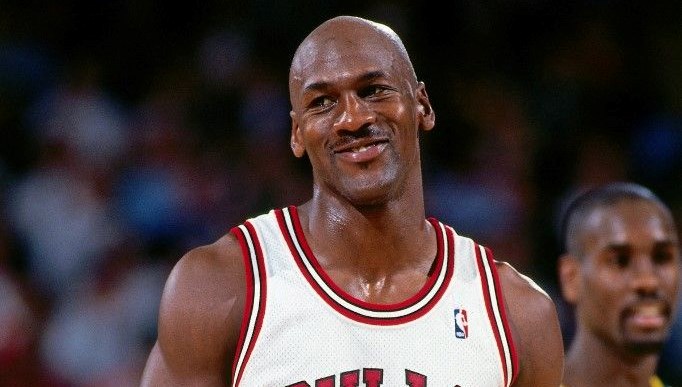Tarihin En Değerli Anısı: Michael Jordan ve Kobe Bryant İmzalı Kart Milyonlarca Dolarla Satıldı!