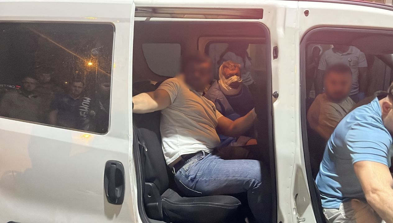 Kocaeli'de Korkunç Olay: Eşini Öldüren Kadın Bıçağın Ardından Tabancaya Sarıldı