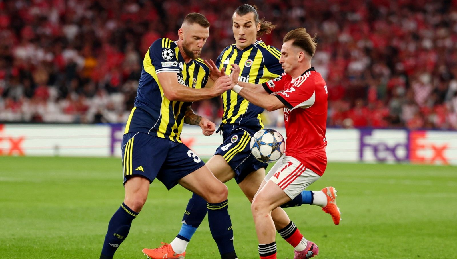 Fenerbahçe Avrupa Ligi'nde ilerliyor: Kerem’den Benfica’ya kritik galibiyet!