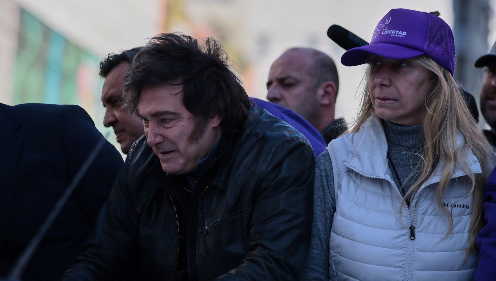 Arjantin Başkanı Javier Milei'ye Saldırı: Taşlar Havada Uçuştu!