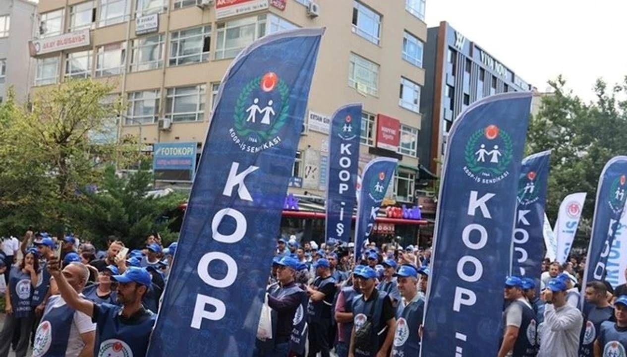 Kamu Çalışanları Saha Dolduruyor: 10 Bin İşçi Grevde!