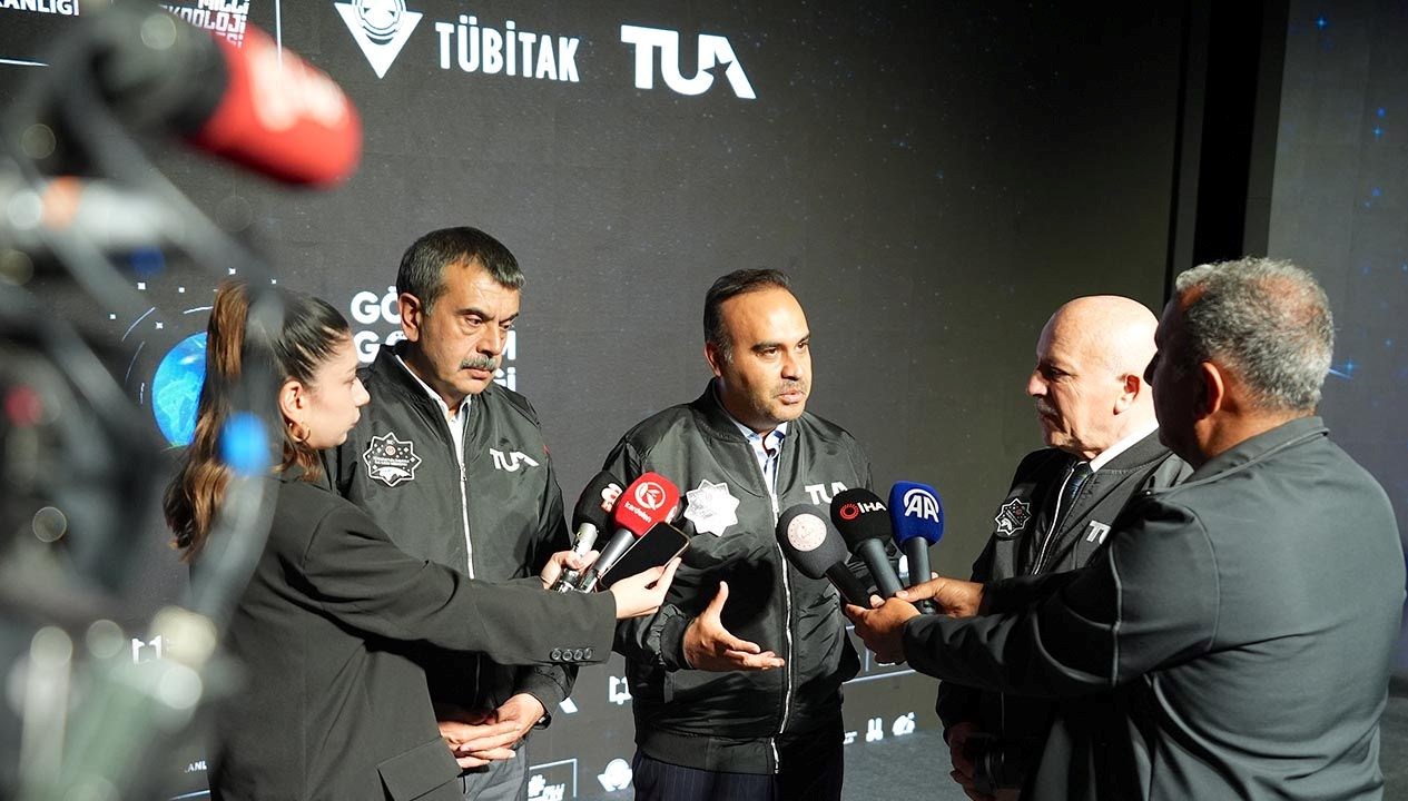 Bakan Kacır: 2027'de Ay'a Türk Uzay Aracıyla Yolculuk Başlıyor!