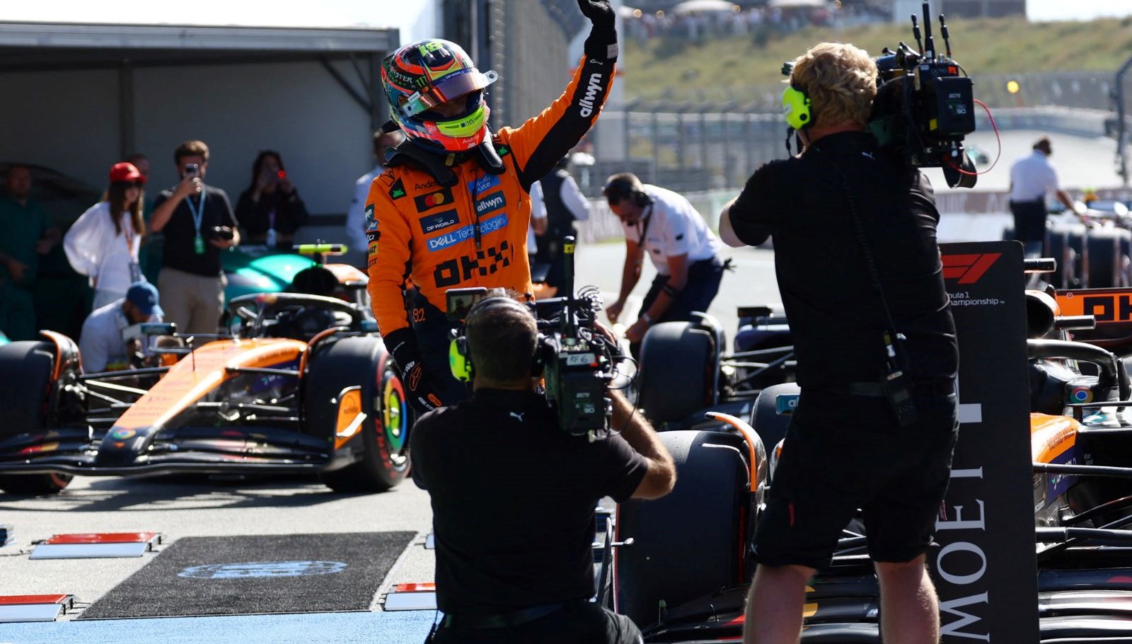 Oscar Piastri, F1'de pole pozisyonunu kapmayı başardı!