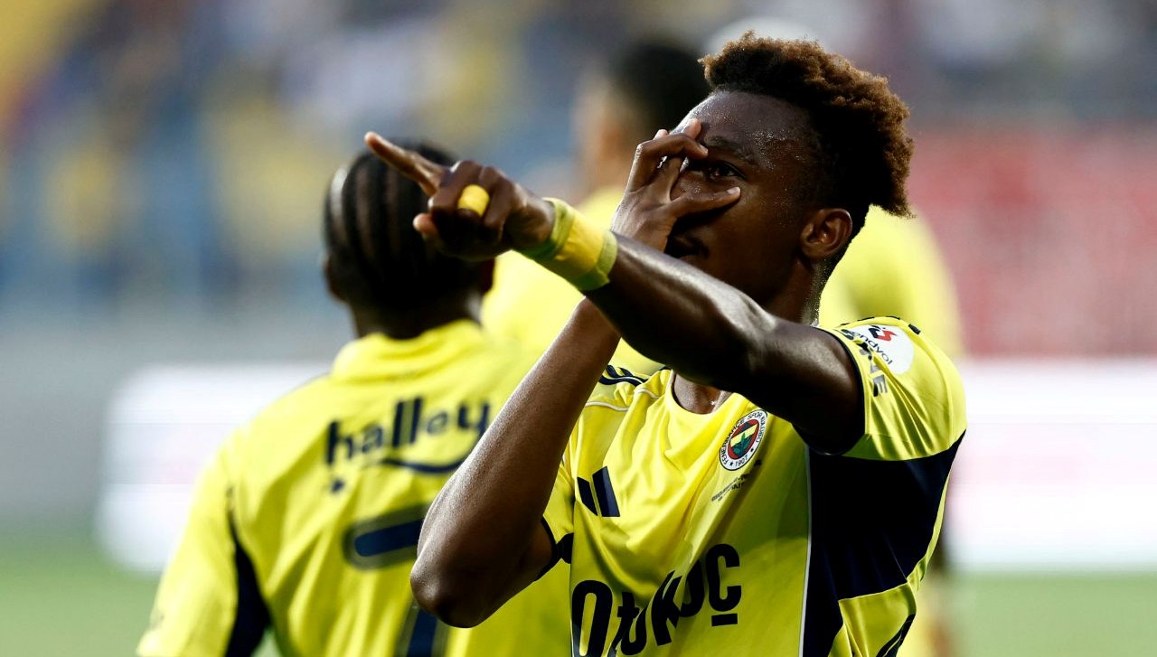 Fenerbahçe'de Nene'nin 14 Dakikada Attığı İlk Golle Tarihe Geçti!