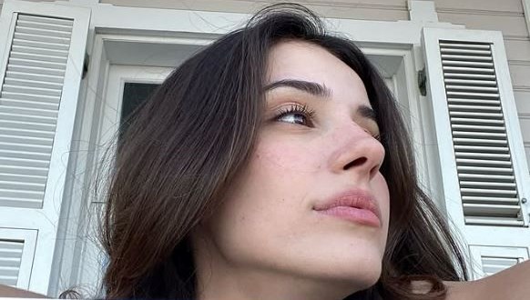 Ebrar Karabakan’dan Duygusal Veda: Eşref Rüya’nın Afra’sı Diziye Ayrılıyor!