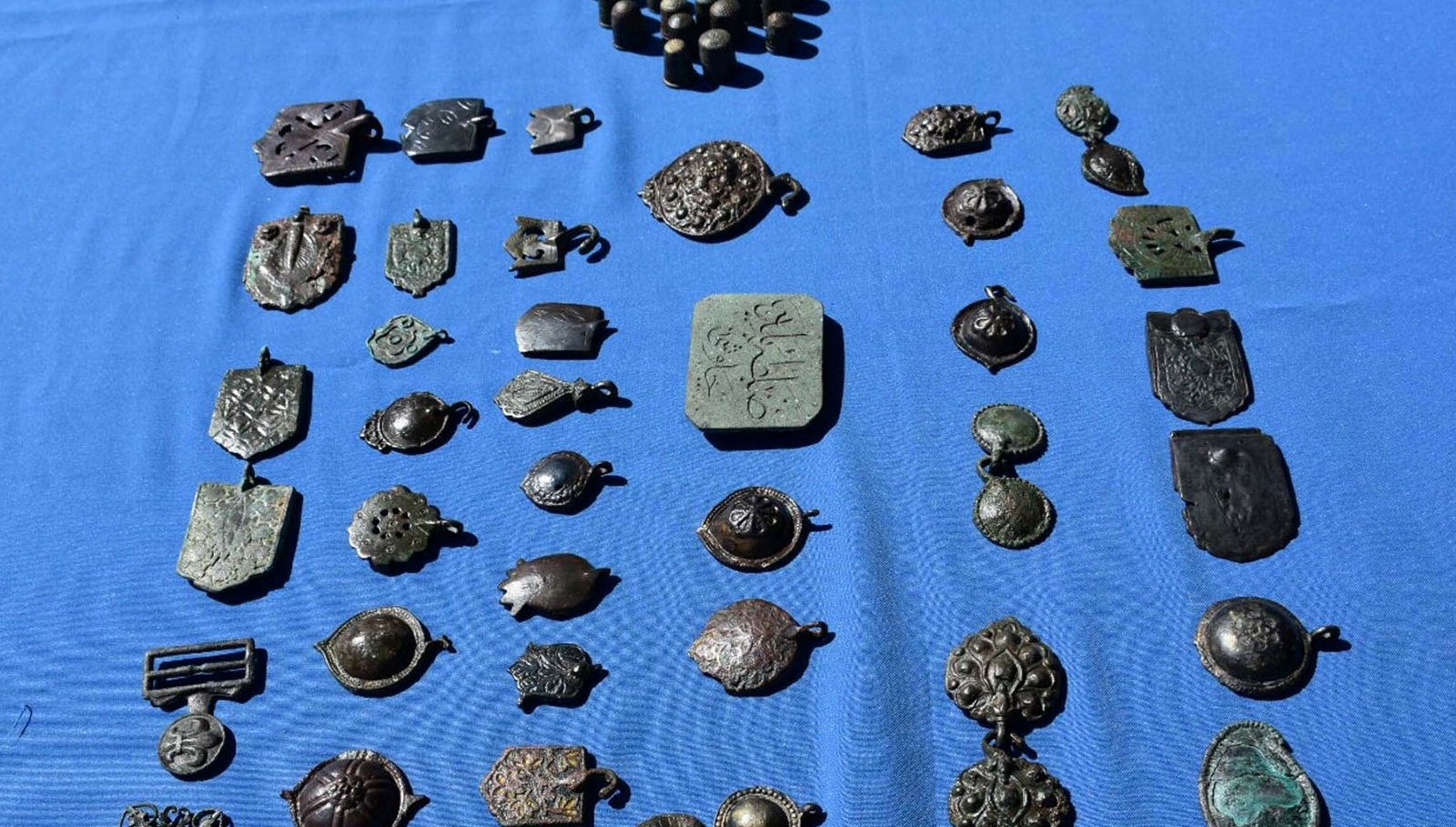 İzmir'in Tekstil Mirası: Smyrna Antik Kenti'nde Tarihi Buluntular Keşfedildi