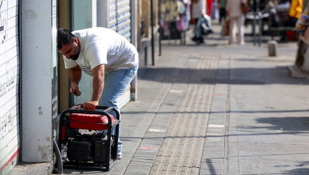 İran'da Günlük İki Saatlik Elektrik Kesintisi: Esnaf Çaresizlik İçinde