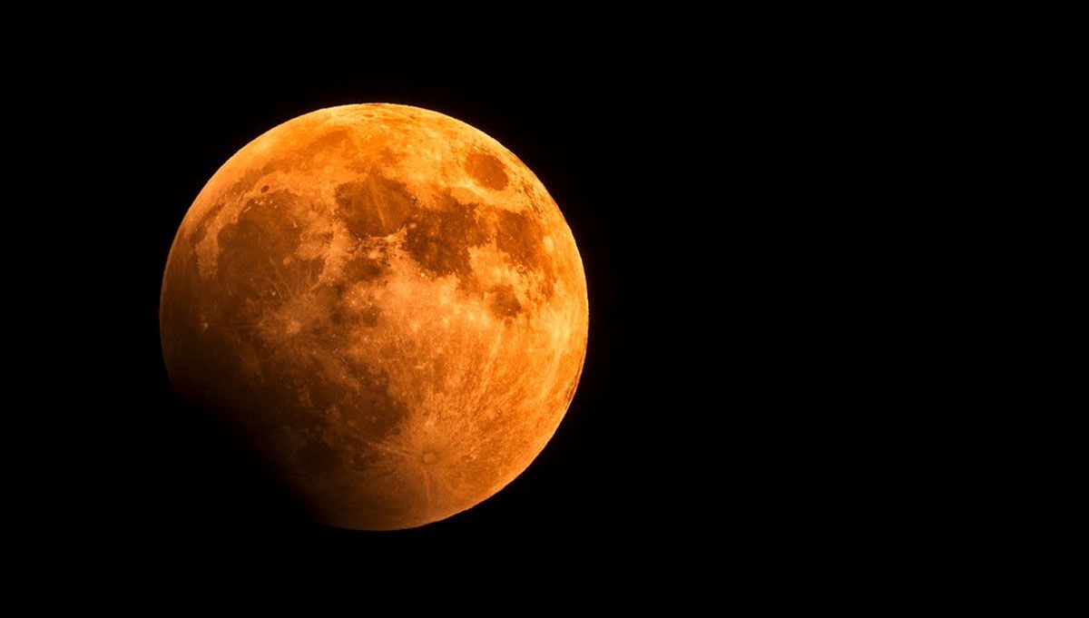 Korkutucu Gece Geliyor: En Uzun Kanlı Ay Tutulması İçin Geri Sayım! Ne Zaman, Saat Kaçta?