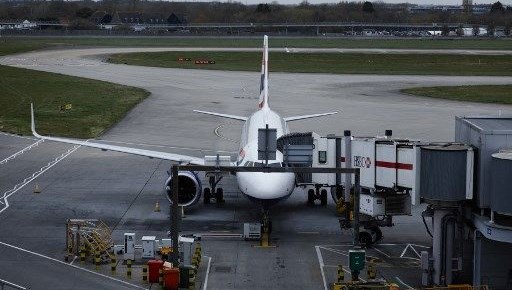 Heathrow Havalimanı'nda Acil Durum: Tehlikeli Madde Alarmı!