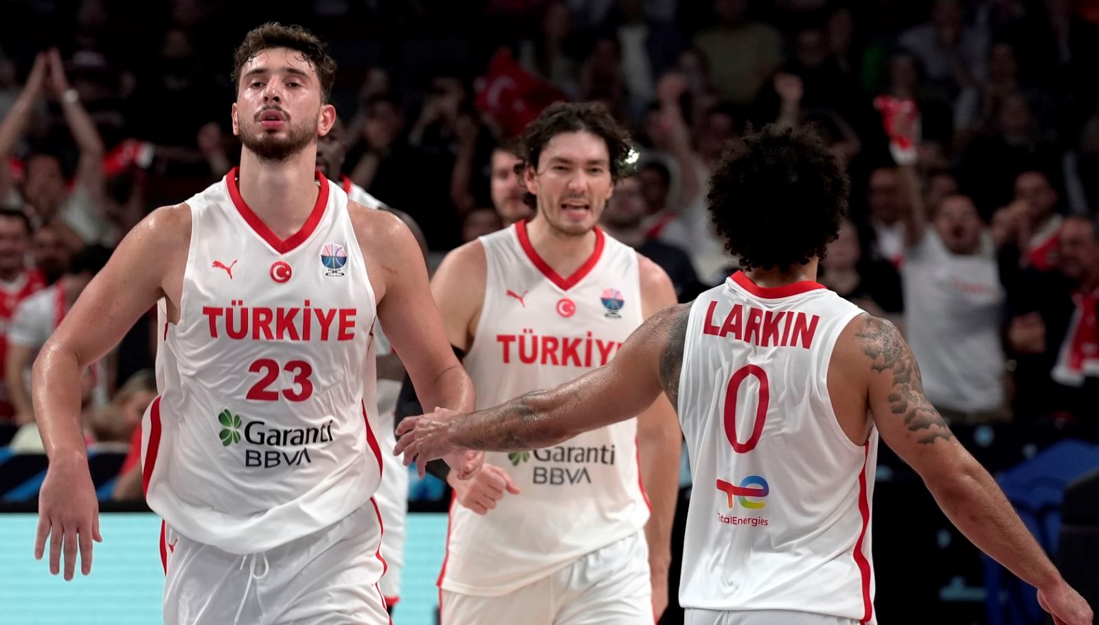 Canlı Yayın: Türkiye ile Polonya EuroBasket Çeyrek Finalinde Karşılaşıyor!