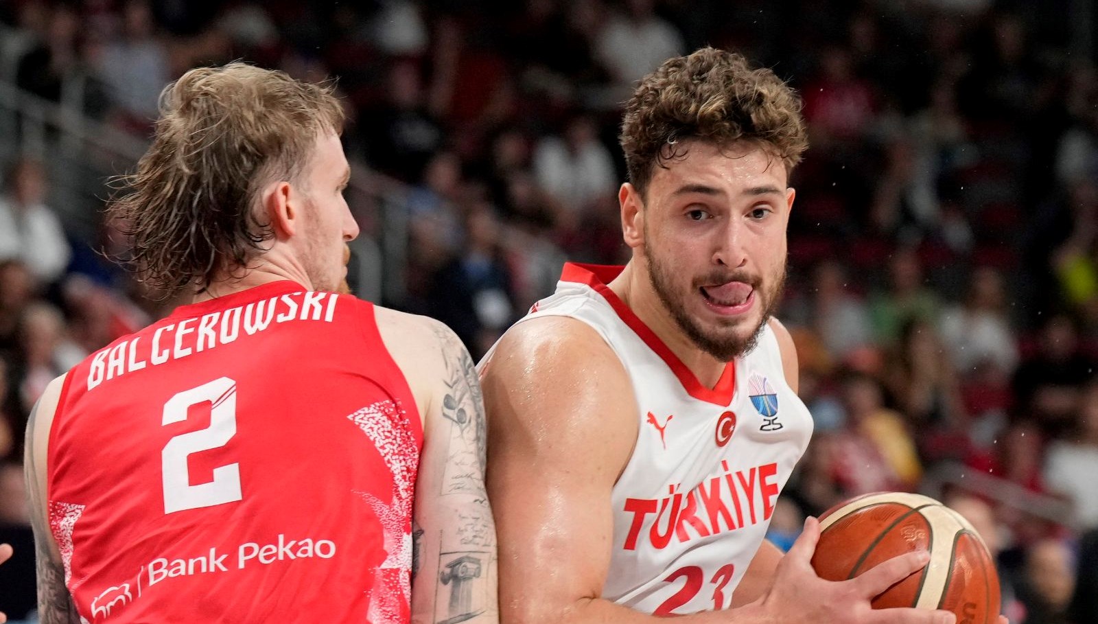 12 Dev Adam, EuroBasket'te Tarih Yazdı: Milliler Yarı Finale Yükseldi!