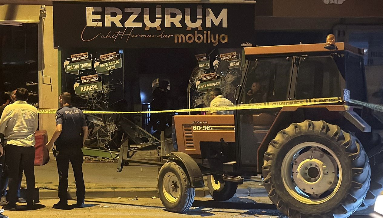 Esnaf Çatışmasında Traktörle Dükkan Basıldı!