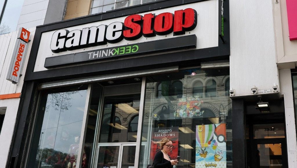 GameStop'un Gelirleri Uçuşa Geçti!