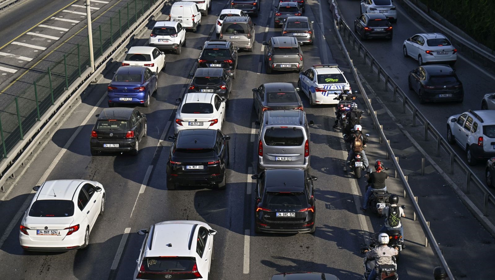 İstanbul'da Trafik: Adım Adım İlerleyen Kaos