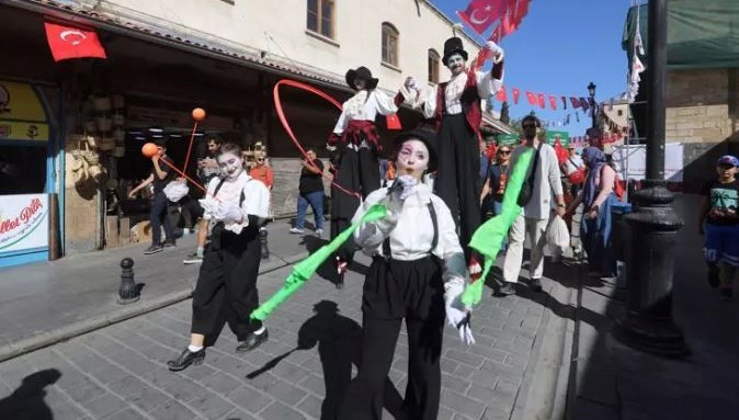GastroAntep Kültür Yolu Festivali Kapılarını Açtı: Sanat ve Kültürün Renkli Şöleni Başladı!