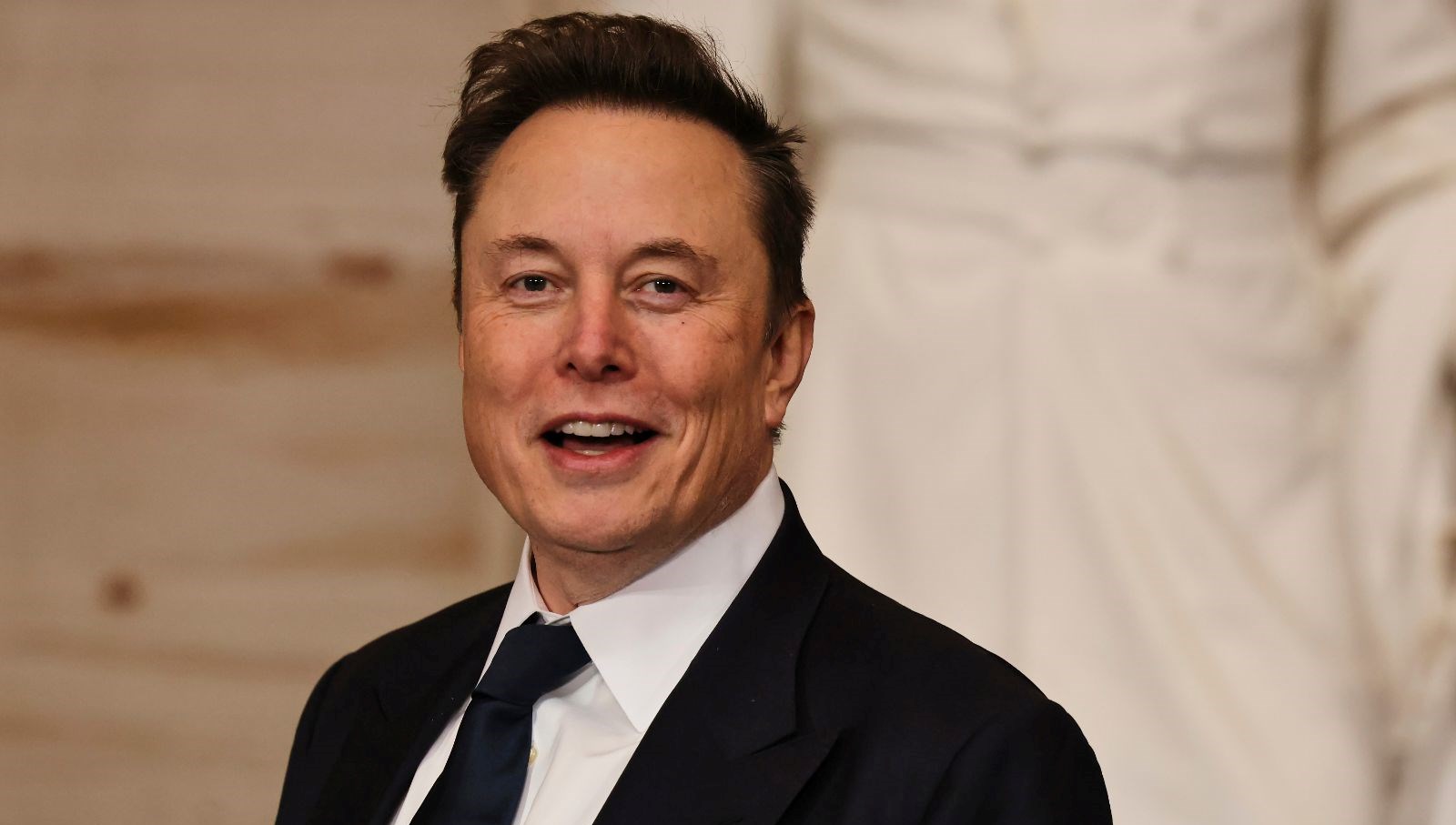 Elon Musk'tan Harekete Geçiren 1 Milyar Dolarlık Hisse Yatırımı!