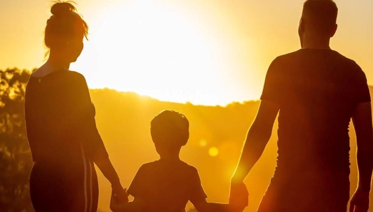 Aile Bağlarını Güçlendirirken Kendimizi Unutmayalım: İlişkilerde Dengeyi Sağlamak