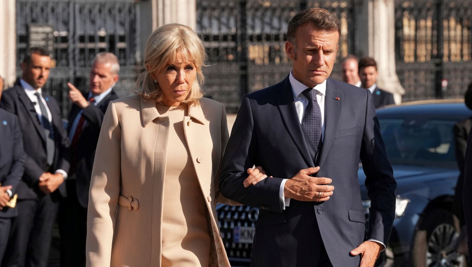 Brigitte Macron: Kadınlığını Bilimsel Kanıtlarla Kayıt Altına Alacak!