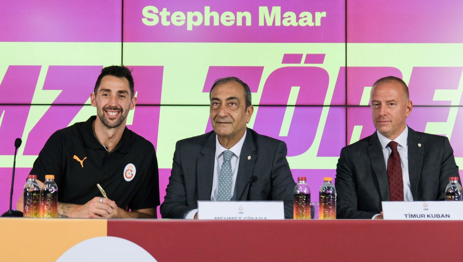 Galatasaray Voleybol Takımı'ndan Tarihi İmza Günü!