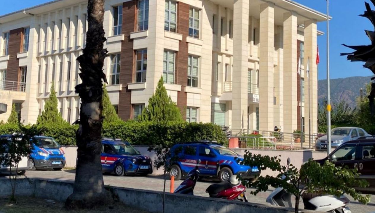 Köyceğiz'de İmar Yolsuzluğu Davasında 3 Kişiye Adli Kontrol Uygulandı