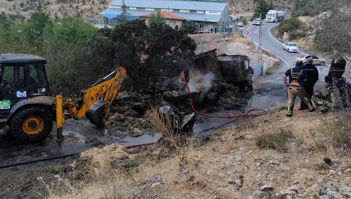 Tırda Peş Peşe Yangın: İtfaiye Binası Müdahale İçin Hareket Geçti!