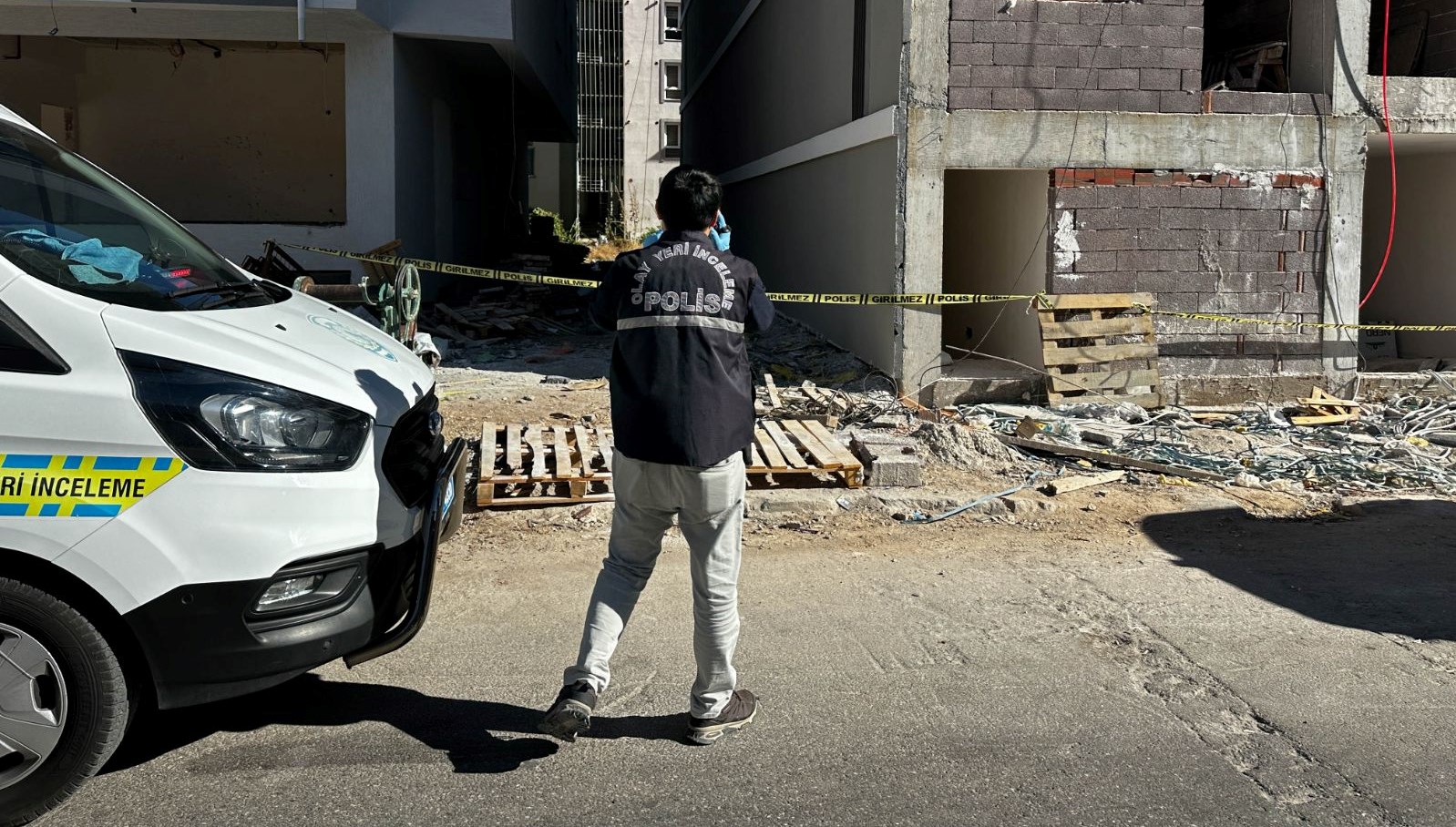 Uşak'ta Dördüncü Kattan Düşen Adamın Talihsiz Sonu