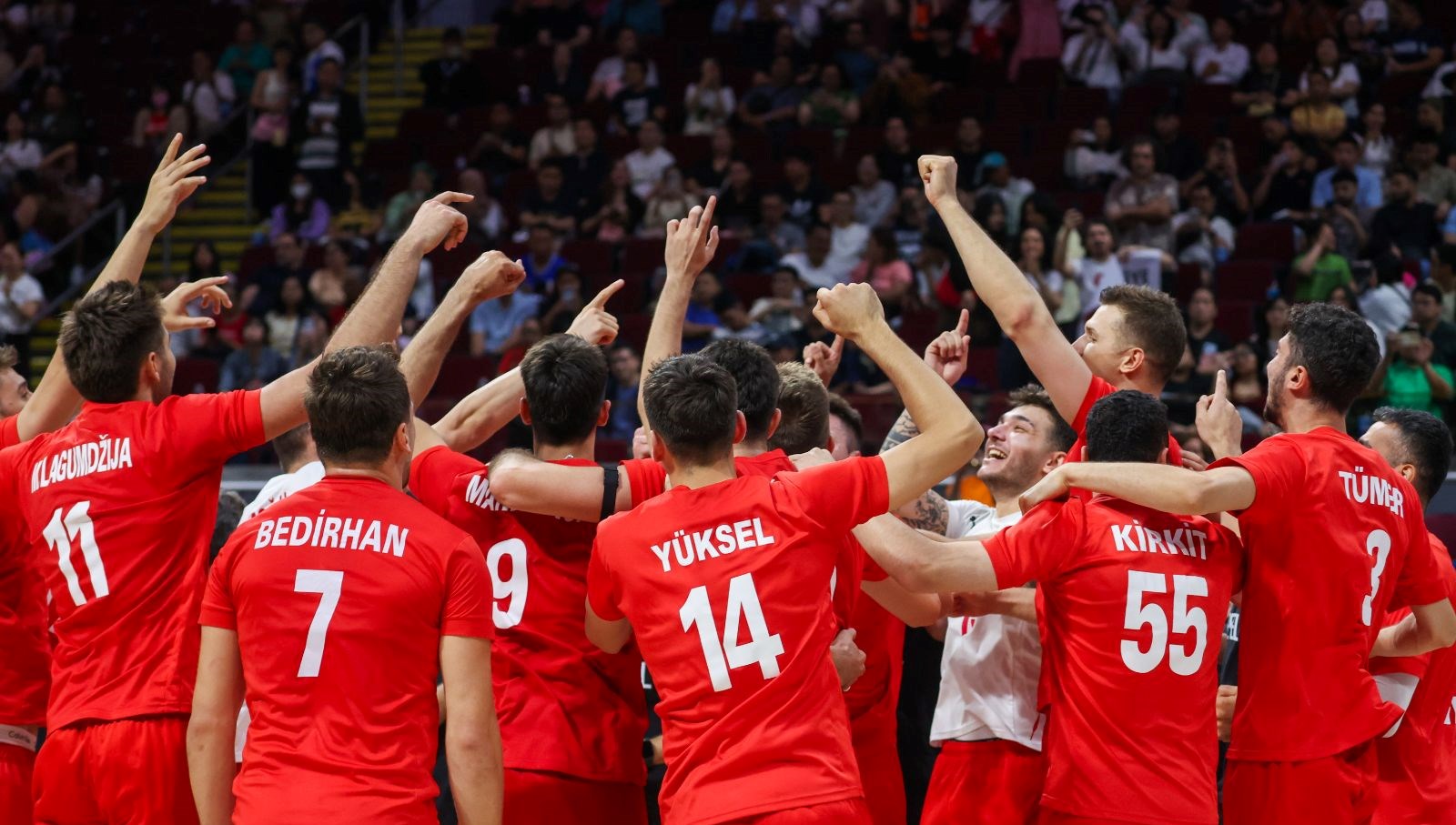 Filenin Efeleri Tarih Yazıyor: Türkiye - Polonya Voleybol Çeyrek Finali Hangi Gün ve Hangi Kanalda?