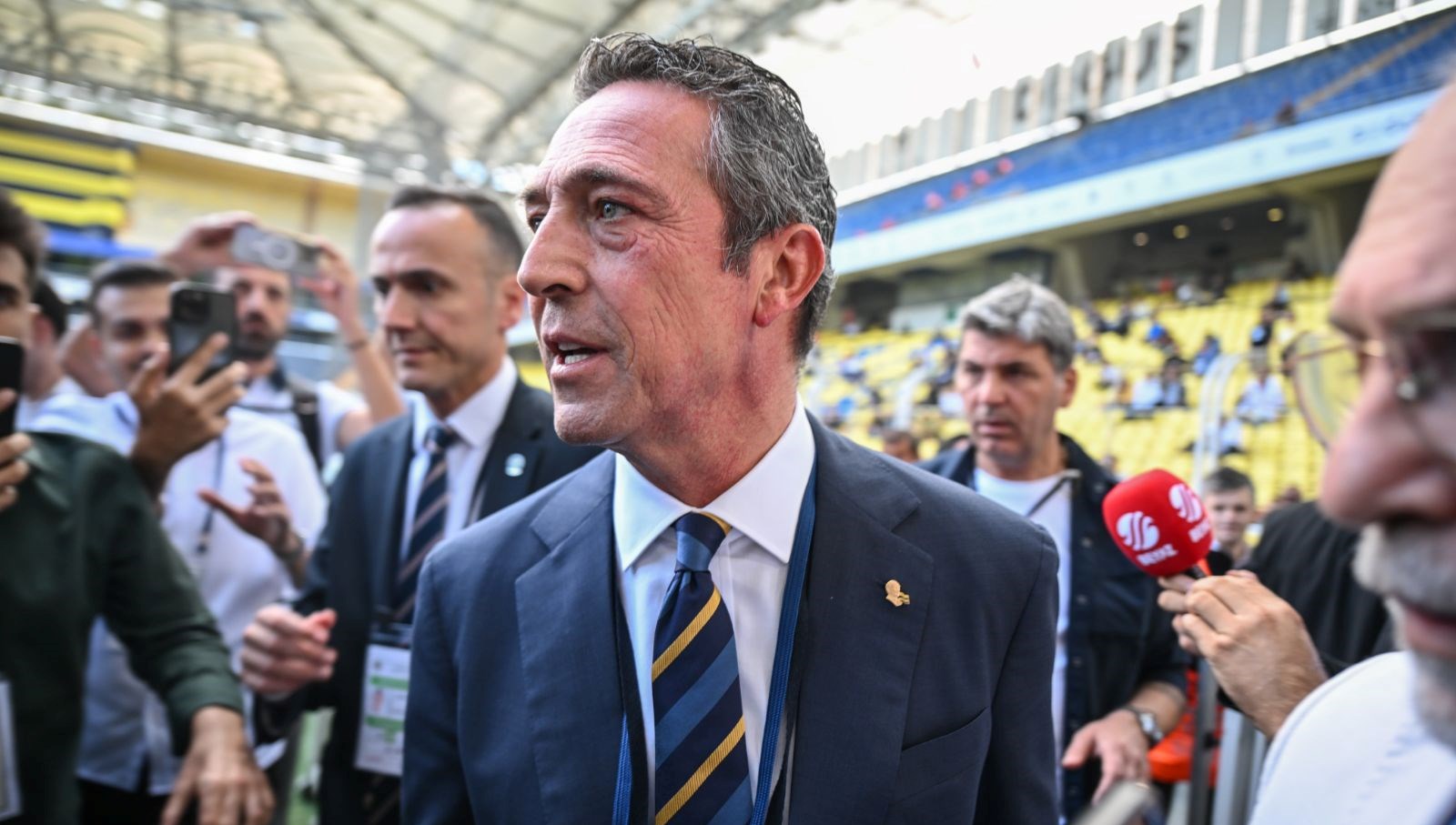 Fenerbahçe'nin Yönetimi: Ali Koç Güven Tazeledi!