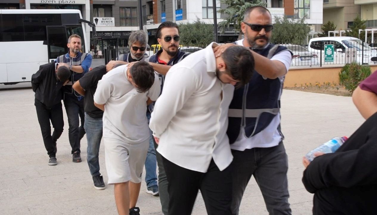 Edirne'de Şehit Ailesini Hedef Alan 10 Dolandırıcı Yakalandı!