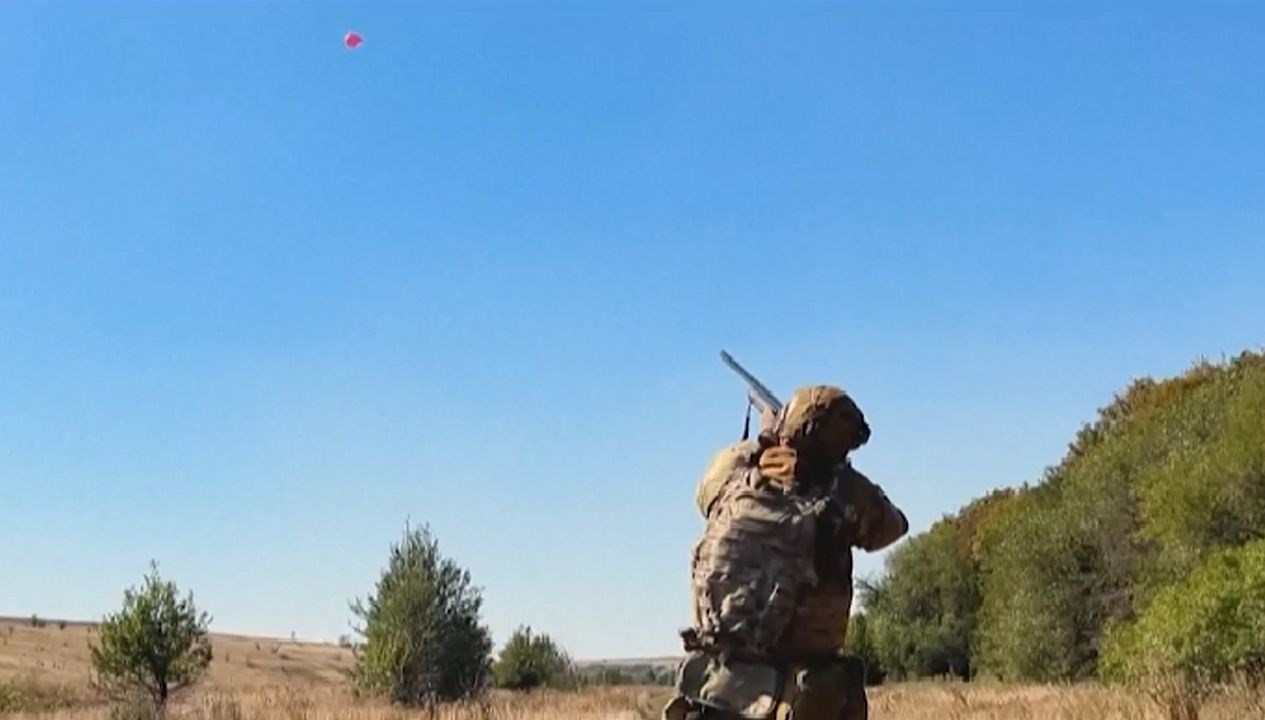 Havada Eğitim: Uçan Balonlarla Askeri Tatbikat!